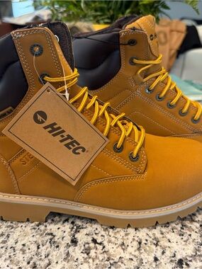 New Hi-Tec Men's Wheat Work Boots